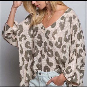 POL V-Neck Slouchy Sweater Olive/Cream